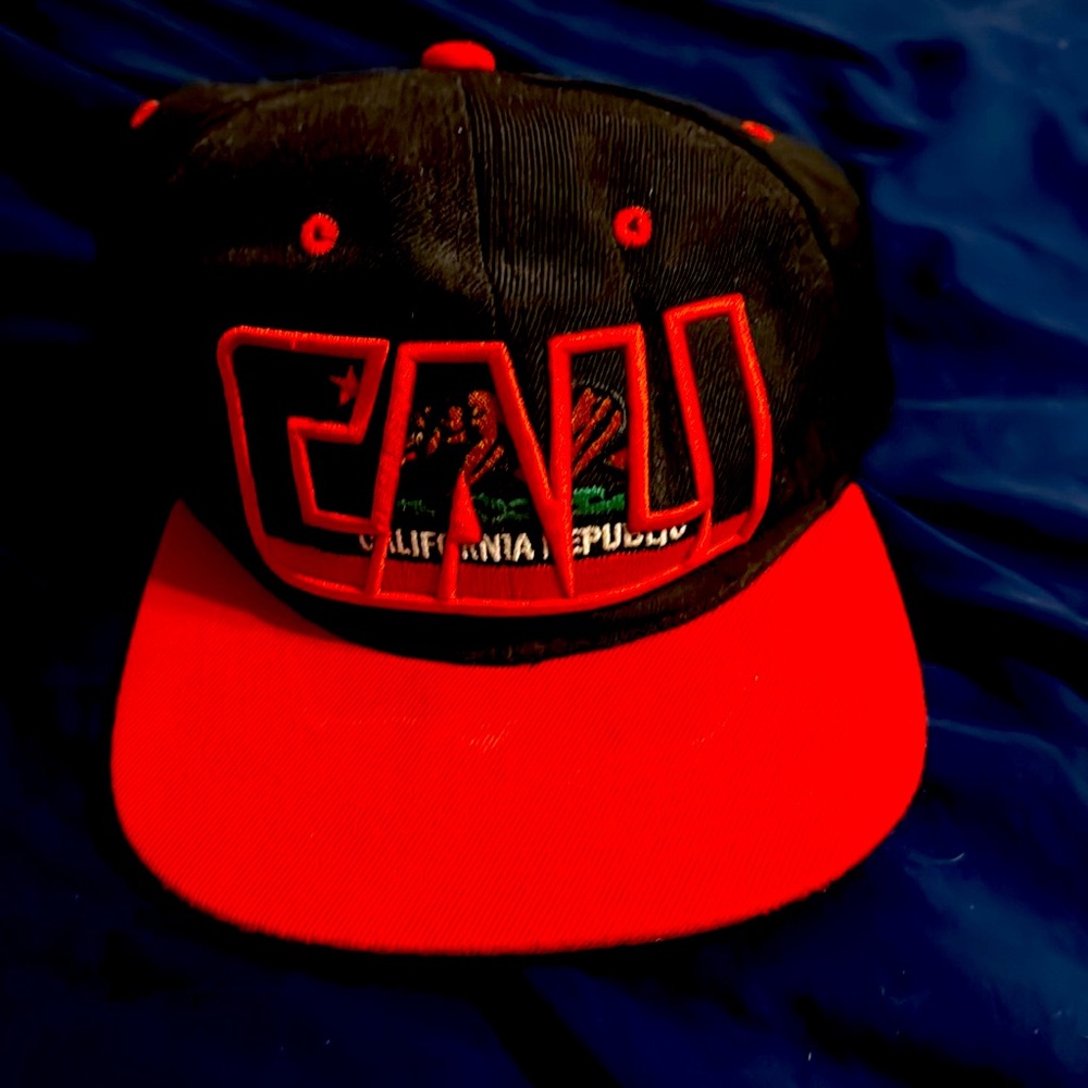 Cali hat